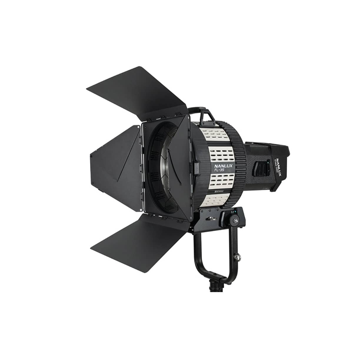 SET - Nanlux Evoke 1200 - 5600k + Nanlux Evoke Fresnel Lens